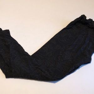 Tall and curvy bear Lularoe leggings